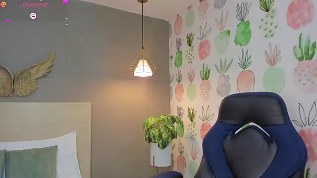 yaya23x online show from October 14, 2025, 2:07 pm