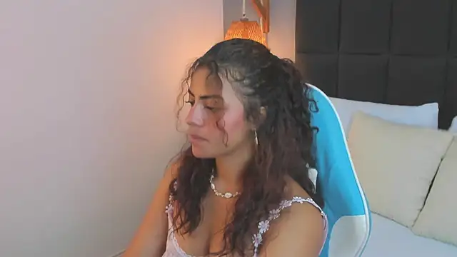 yaya23x online show from February 15, 2025, 12:11 pm