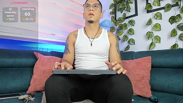 JoshMillerr  online show from April 18, 2026, 7:51 pm