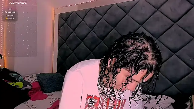 Nellyhills online show from September 28, 2025, 11:34 pm