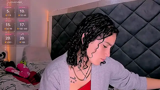 Nellyhills online show from September 30, 2025, 10:21 am