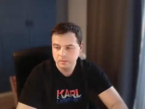 CuteMan33 online show from November 10, 2025, 1:49 pm