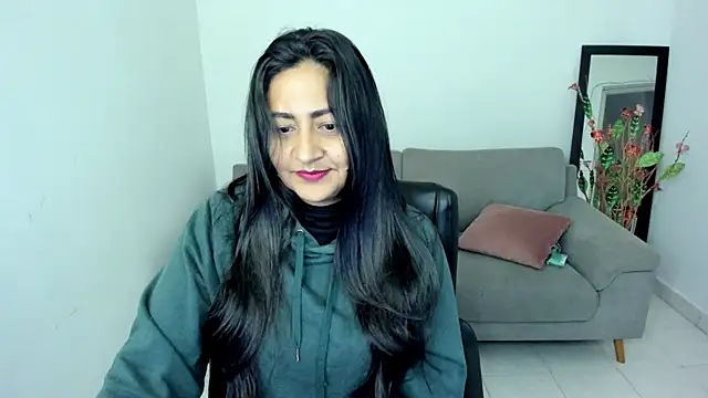 Snapshot of Adele_Sweett chatting on November 26, 2025, 11:10 am Adele Sweett online show from November 26, 2025, 11:10 am