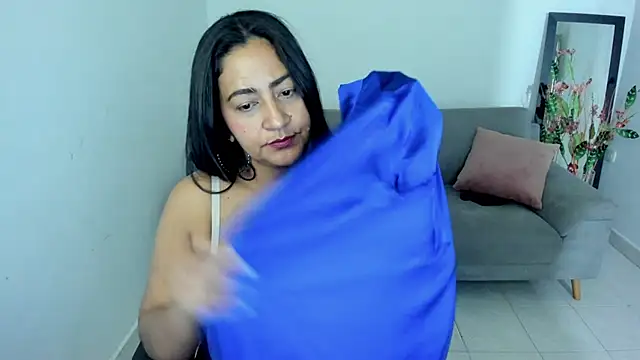 Snapshot of Adele_Sweett chatting on November 8, 2025, 10:30 am Adele Sweett online show from November 8, 2025, 10:30 am