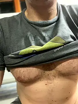 Snapshot of FrankJake99 chatting on November 7, 2025, 7:40 pm FrankJake99 online show from November 7, 2025, 7:40 pm