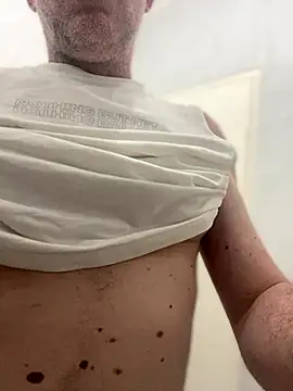 Snapshot of FrankJake99 chatting on September 15, 2025, 12:33 am FrankJake99 online show from September 15, 2025, 12:33 am