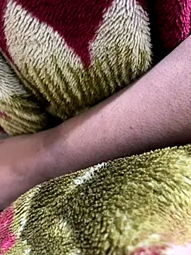 Snapshot of United3 chatting on November 30, 2025, 9:43 am United3 online show from November 30, 2025, 9:43 am