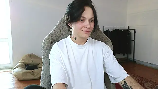 esajukyy online show from July 1, 2026, 11:54 am