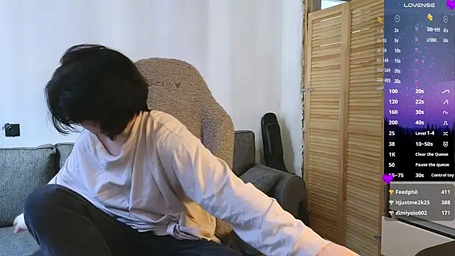 esajukyy online show from March 31, 2026, 10:06 am