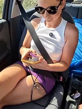 Samira-Summer online show from April 21, 2026, 7:37 am