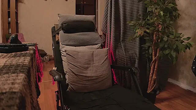 bulatov xx online show from October 26, 2025, 12:33 am