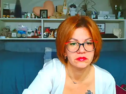 Natali3855 online show from November 15, 2025, 12:25 am