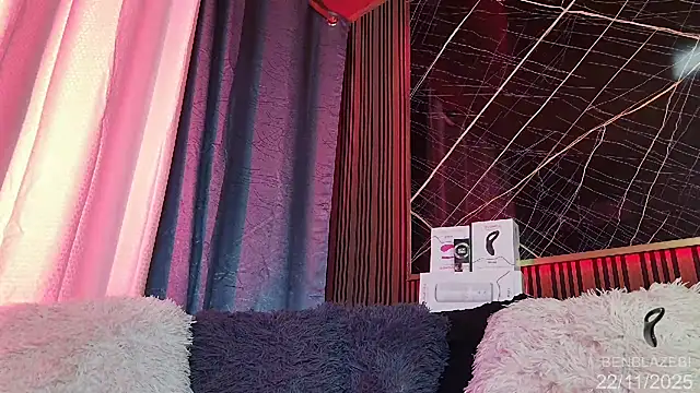 Snapshot of BEN_BLAZE chatting on November 22, 2025, 8:24 am BEN BLAZE online show from November 22, 2025, 8:24 am