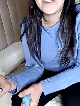 Snapshot of ShadiaStar chatting on February 13, 2026, 12:27 pm ShadiaStar online show from February 13, 2026, 12:27 pm