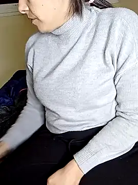 Snapshot of ShadiaStar chatting on February 18, 2026, 7:43 pm ShadiaStar online show from February 18, 2026, 7:43 pm