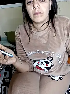 Snapshot of ShadiaStar chatting on January 8, 2026, 6:14 pm ShadiaStar online show from January 8, 2026, 6:14 pm