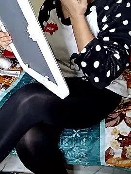 Snapshot of ShadiaStar chatting on January 10, 2026, 6:36 pm ShadiaStar online show from January 10, 2026, 6:36 pm