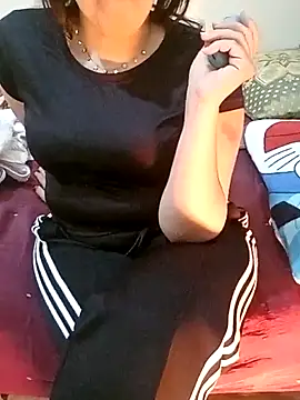 Snapshot of ShadiaStar chatting on March 18, 2025, 7:33 pm ShadiaStar online show from March 18, 2025, 7:33 pm