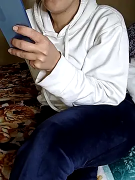 Snapshot of ShadiaStar chatting on February 8, 2026, 7:55 pm ShadiaStar online show from February 8, 2026, 7:55 pm