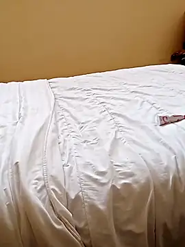 Snapshot of ShadiaStar chatting on February 3, 2026, 2:44 pm ShadiaStar online show from February 3, 2026, 2:44 pm