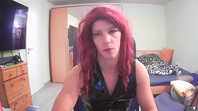 Kinky-Kristina online show from November 12, 2025, 6:12 pm