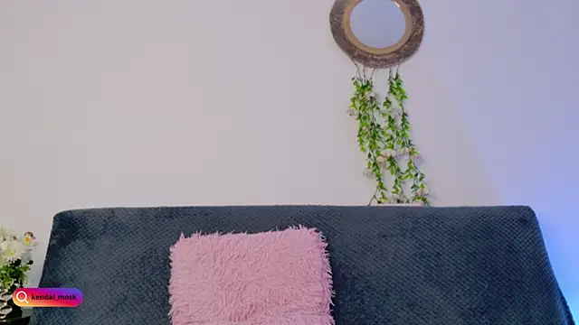 Kendal Mosk online show from April 18, 2026, 8:53 pm