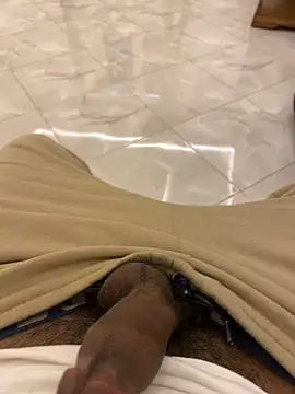 Lahcene online show from December 1, 2025, 11:05 pm