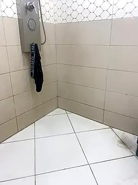 Lahcene online show from October 31, 2025, 12:02 pm