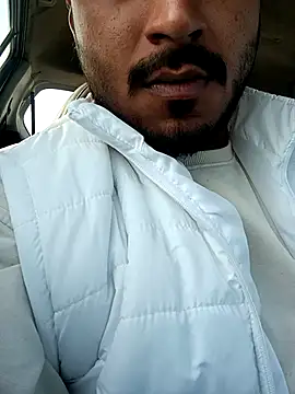 jaiwrld0 online show from February 9, 2026, 11:19 am