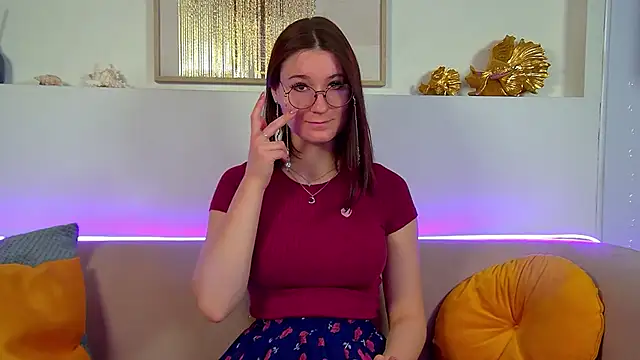 VictoriaArdern online show from October 11, 2025, 6:36 am