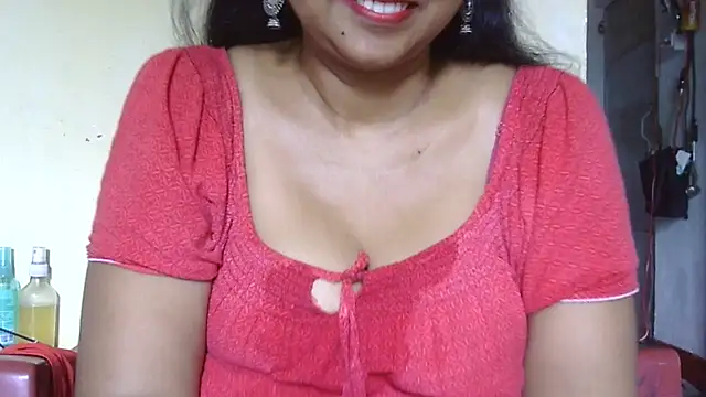 Snapshot of Suhana-sapna chatting on October 2, 2025, 5:33 am Suhana-sapna online show from October 2, 2025, 5:33 am