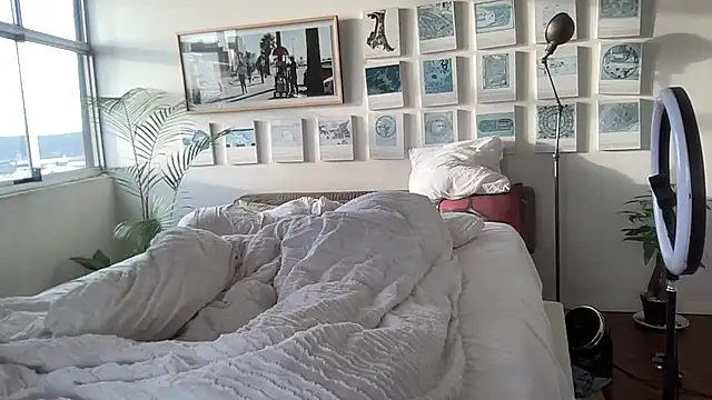 pamela69mike online show from March 13, 2025, 4:49 am