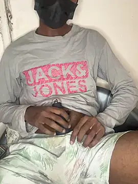 mahiking online show from March 21, 2025, 5:12 pm