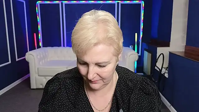 Snapshot of Sandra_Snow chatting on February 2, 2025, 5:37 pm Sandra Snow online show from February 2, 2025, 5:37 pm