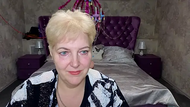 Snapshot of Sandra_Snow chatting on February 15, 2025, 2:22 pm Sandra Snow online show from February 15, 2025, 2:22 pm