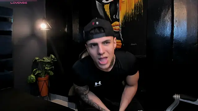 Flynn Riider online show from November 5, 2025, 5:16 pm