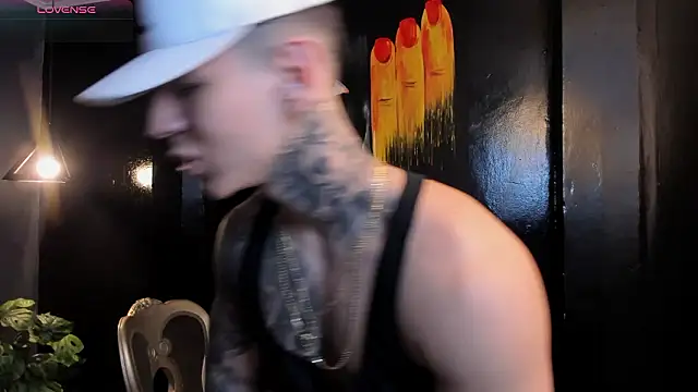 Snapshot of Flynn_Riider chatting on February 2, 2026, 5:23 pm Flynn Riider online show from February 2, 2026, 5:23 pm