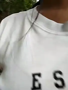 Danna-linyi online show from February 9, 2025, 10:00 pm