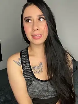 Snapshot of Zoee_t chatting on October 16, 2025, 4:43 am Zoee t online show from October 16, 2025, 4:43 am