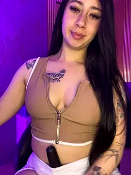 Snapshot of Zoee_t chatting on November 21, 2025, 3:38 am Zoee t online show from November 21, 2025, 3:38 am