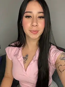 Snapshot of Zoee_t chatting on October 17, 2025, 3:54 am Zoee t online show from October 17, 2025, 3:54 am