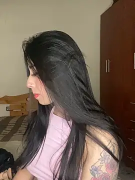 Snapshot of Zoee_t chatting on January 20, 2025, 9:43 pm Zoee t online show from January 20, 2025, 9:43 pm