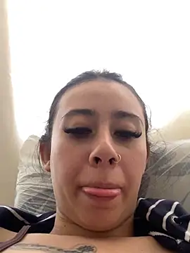 Snapshot of Zoee_t chatting on February 1, 2025, 7:02 pm Zoee t online show from February 1, 2025, 7:02 pm