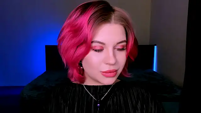 evaharve online show from March 19, 2025, 11:36 pm