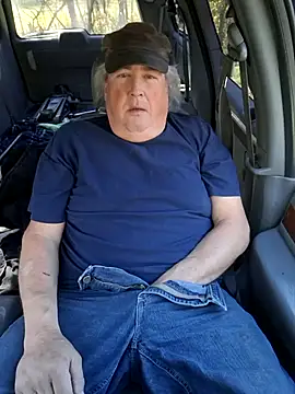 Bus310A online show from November 3, 2025, 4:21 pm