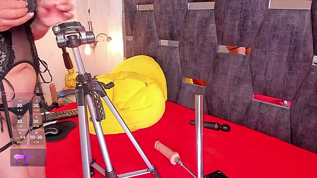 AlazSanna1 online show from February 3, 2026, 2:53 am