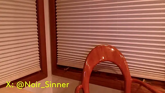 Snapshot of sinnernoir chatting on November 7, 2025, 2:38 am sinnernoir online show from November 7, 2025, 2:38 am