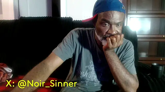 Snapshot of sinnernoir chatting on July 6, 2026, 4:52 am sinnernoir online show from July 6, 2026, 4:52 am