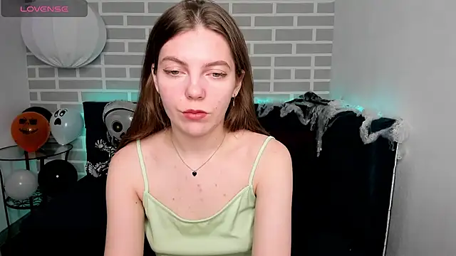 marie reyes  online show from October 26, 2025, 1:39 am