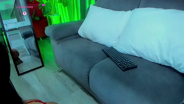 Snapshot of SofiDavid chatting on November 13, 2025, 10:19 am SofiDavid online show from November 13, 2025, 10:19 am